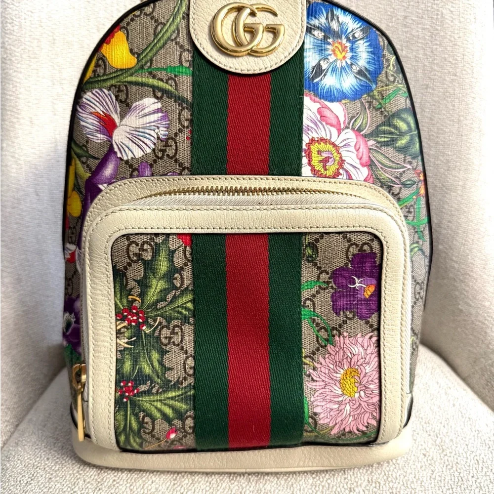 Authentic Gucci Ophidia GG Supreme Flora Backpack bag white leather gold GG logo